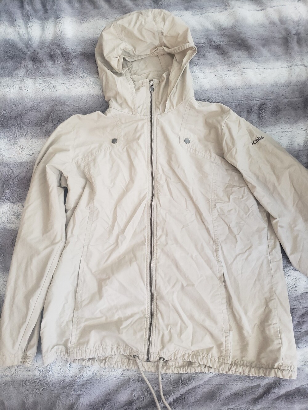 Columbia Hooded Lightweight Jacket in Light Cream 1X